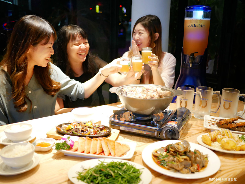 8號複合式啤酒屋,竹北台元科學園區旁平價快炒店,晚間有駐唱歌手現場音樂表演秀!提供免費停車場,內文附詳細菜單介紹。 @熊寶小榆の旅遊日記