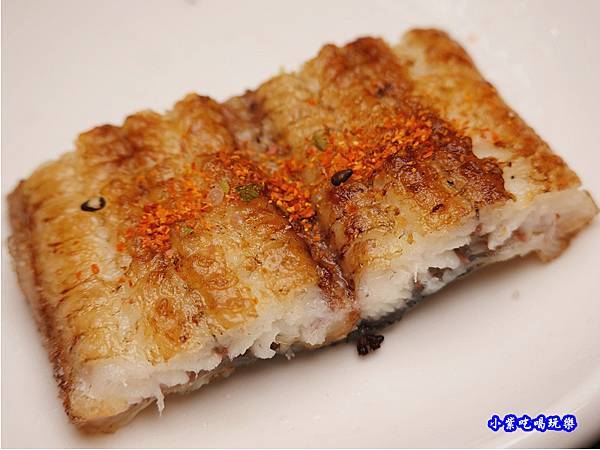 燒白鰻佐七味粉-三河中川屋台北店 (2).jpg