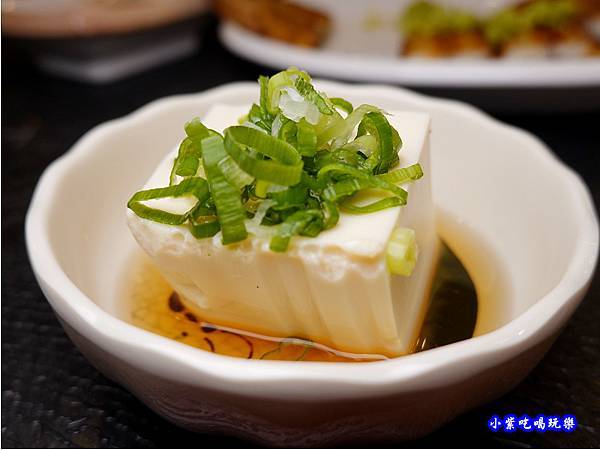 燒白鰻灑玫瑰鹽-三河中川屋台北店 (3).jpg