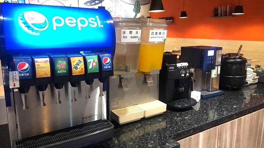 Pasta It家庭義式料理。低消89元享湯品、飲料無限暢飲，免服務費好停車友善親子餐廳，逢甲商圈家樂福青海店 - 蘋果話日常