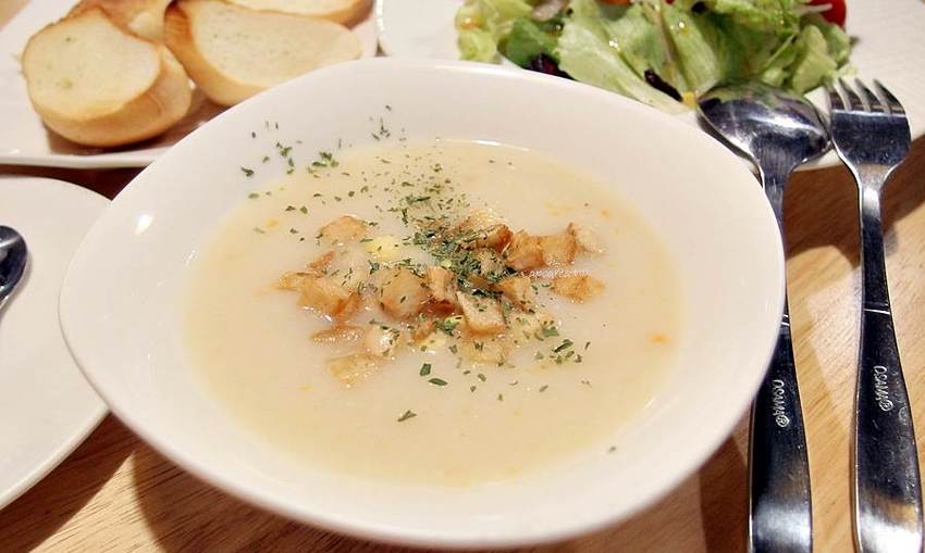 Pasta It家庭義式料理。低消89元享湯品、飲料無限暢飲，免服務費好停車友善親子餐廳，逢甲商圈家樂福青海店 - 蘋果話日常