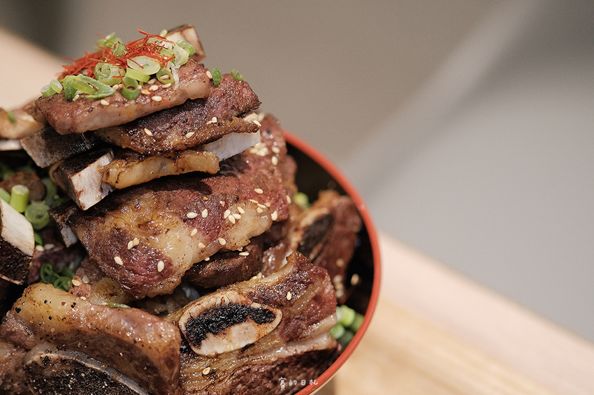 虎藏燒肉丼食所 一中形象店 台中美食 台中一中美食 一中餐廳 台中聚餐 賽的日札 5719.png
