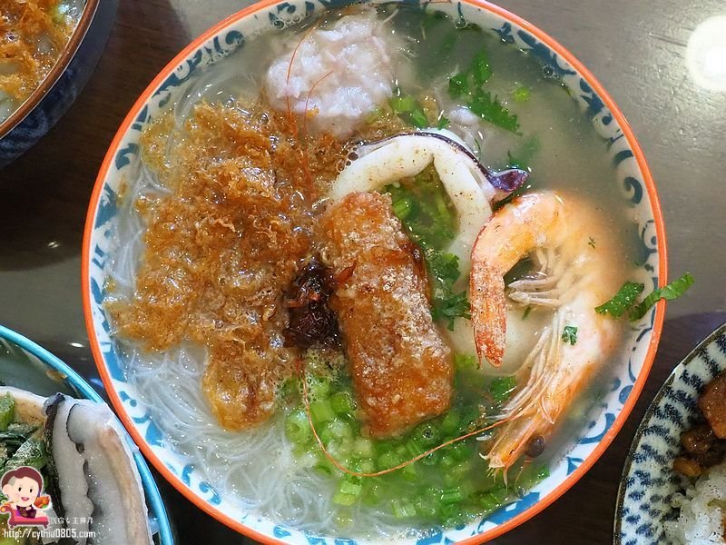 桃園戶政美食-紫芋芋頭米粉-香滑紫芋超濃郁,滿滿松阪豬跟虱目魚肚任你挑 (邀約) @民宿女王芽月-美食.旅遊.全台趴趴走