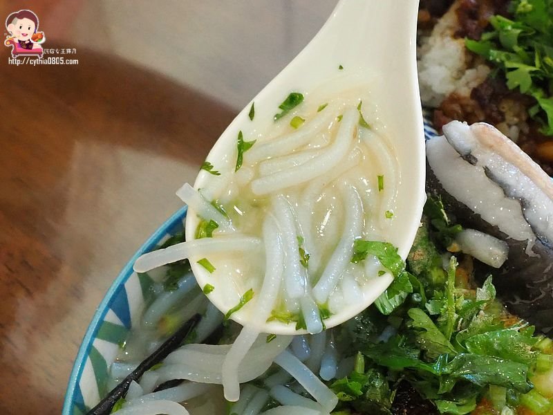 桃園戶政美食-紫芋芋頭米粉-香滑紫芋超濃郁,滿滿松阪豬跟虱目魚肚任你挑 (邀約) @民宿女王芽月-美食.旅遊.全台趴趴走