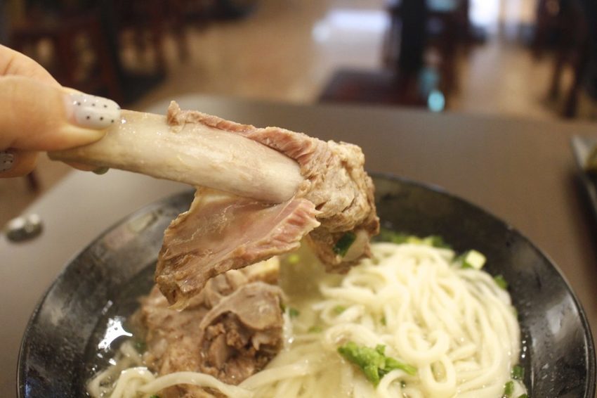 【食  麵角麵食館 メン角】頭家遠赴香川縣學正宗讚岐うどん！麵條每日限量,堅持無添加,口感Ｑ軟好吃 - 艾瑪▪ 享受吃喝玩樂札記