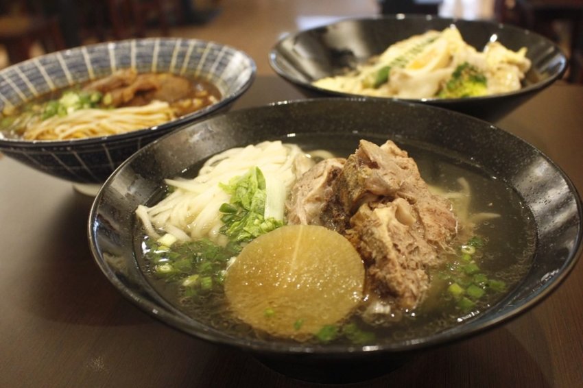 【食  麵角麵食館 メン角】頭家遠赴香川縣學正宗讚岐うどん！麵條每日限量,堅持無添加,口感Ｑ軟好吃 - 艾瑪▪ 享受吃喝玩樂札記