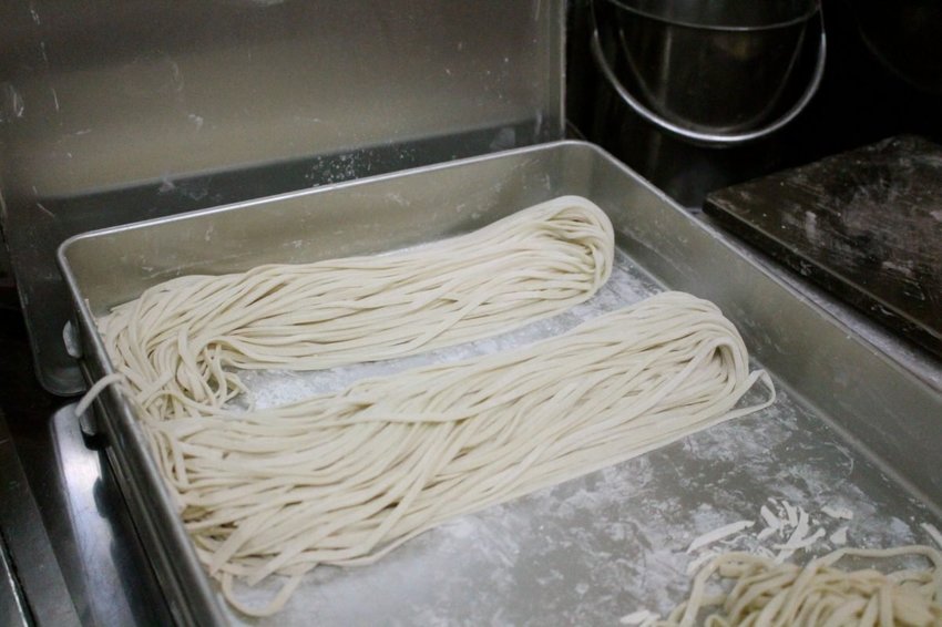【食  麵角麵食館 メン角】頭家遠赴香川縣學正宗讚岐うどん！麵條每日限量,堅持無添加,口感Ｑ軟好吃 - 艾瑪▪ 享受吃喝玩樂札記