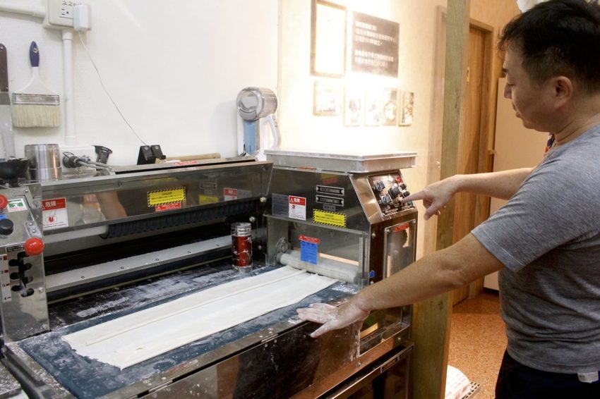 【食  麵角麵食館 メン角】頭家遠赴香川縣學正宗讚岐うどん！麵條每日限量,堅持無添加,口感Ｑ軟好吃 - 艾瑪▪ 享受吃喝玩樂札記