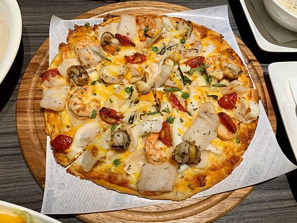 義式總匯海鮮披薩
