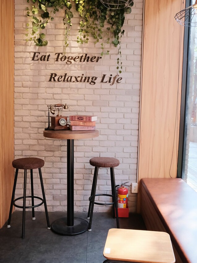 台中市西屯區[台中西屯] SP夏帕義大利麵 逢甲店｜季節限定-粉雪奶霜草莓塔 ｜滿滿18顆新鮮草莓 好拍又好吃｜逢甲平價義大利麵｜室內空間超大｜內附菜單 - 萍姐愛分享