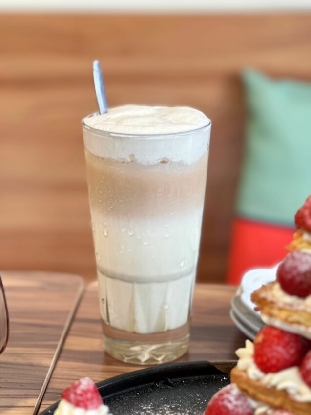 台中市西屯區[台中西屯] SP夏帕義大利麵 逢甲店｜季節限定-粉雪奶霜草莓塔 ｜滿滿18顆新鮮草莓 好拍又好吃｜逢甲平價義大利麵｜室內空間超大｜內附菜單 - 萍姐愛分享