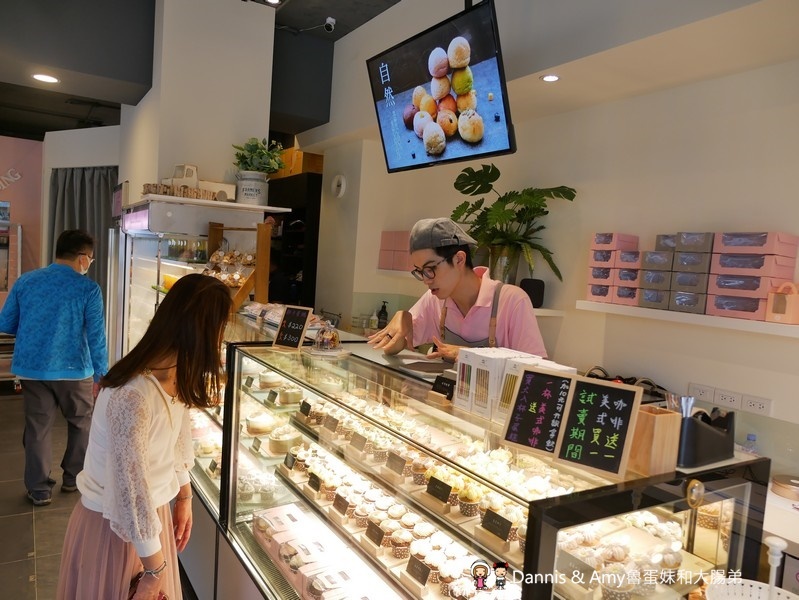 新竹甜點推薦︱艾立公主 Princess Elly夢幻杯子蛋糕專賣店。生日聚會下午茶點心。婚禮PARTY首選。彌月蛋糕禮盒點心(影片) 新竹甜點推薦︱艾立公主 Princess Elly夢幻杯子蛋糕專賣店。生日聚會下午茶點心。婚禮PARTY首選。彌月蛋糕禮盒點心(影片)