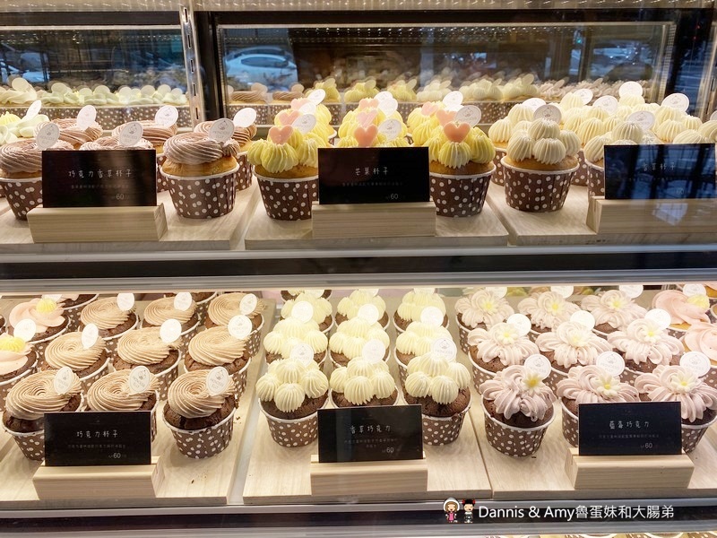 新竹甜點推薦︱艾立公主 Princess Elly夢幻杯子蛋糕專賣店。生日聚會下午茶點心。婚禮PARTY首選。彌月蛋糕禮盒點心(影片) 新竹甜點推薦︱艾立公主 Princess Elly夢幻杯子蛋糕專賣店。生日聚會下午茶點心。婚禮PARTY首選。彌月蛋糕禮盒點心(影片)