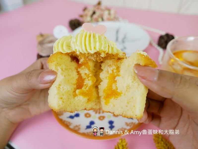 新竹甜點推薦︱艾立公主 Princess Elly夢幻杯子蛋糕專賣店。生日聚會下午茶點心。婚禮PARTY首選。彌月蛋糕禮盒點心(影片) 新竹甜點推薦︱艾立公主 Princess Elly夢幻杯子蛋糕專賣店。生日聚會下午茶點心。婚禮PARTY首選。彌月蛋糕禮盒點心(影片)