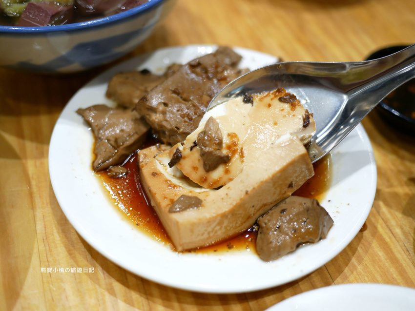【台中東區美食】阿蓮米粉湯,台中後火車站60年老店,改走文青風古早味麵店!內文附詳細菜單價位介紹。 @熊寶小榆の旅遊日記