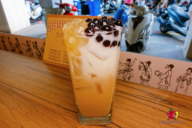 [食記] 新竹北區-上宇林東門店 珍珠粉角一次滿足太極鮮奶茶 香甜解膩葡萄柚綠 充滿茶香雪浮奶烏龍茶