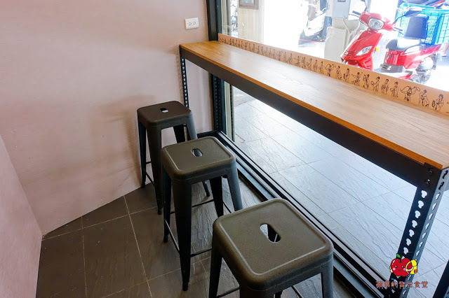 [食記] 新竹北區-上宇林東門店 珍珠粉角一次滿足太極鮮奶茶 香甜解膩葡萄柚綠 充滿茶香雪浮奶烏龍茶