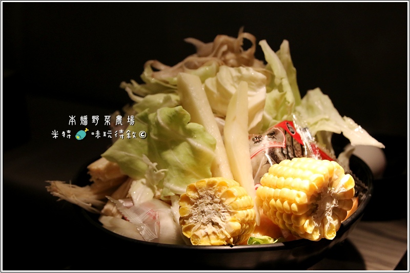 米特，味玩待敘｜部落格 © MEAT76｜2014-01-09-4【台北中山｜吃到飽】本燔野菜農場×壽喜燒涮涮鍋餐廳食記｜食材產地當日直送，優質菜肉吃到飽 →CP值高 (捷運中山站美食×窩客島試吃體驗)019.jpg