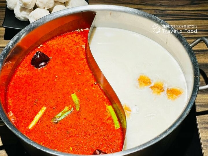 大胃王最愛!頂級和牛吃到飽,生啤喝到飽,當季水果也嗑到飽!澎湖囝仔的自學菜譜,巴適經典麻辣鍋(林口店) @魚兒 x 牽手明太子的「視」界旅行