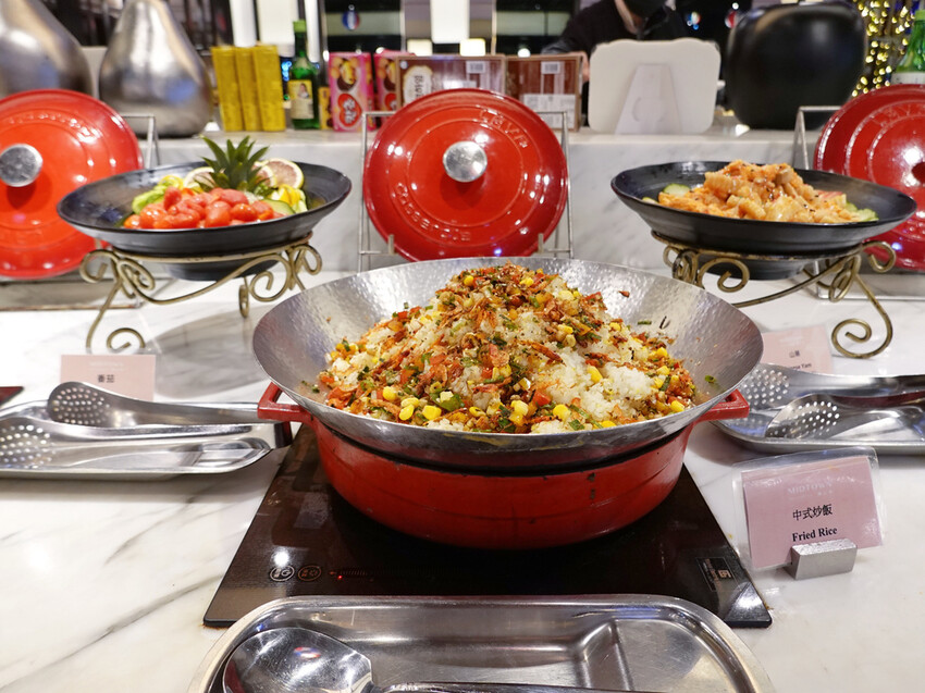 台北市中正區台北中正—魅麗海 中庭餐廳｜百元吃粗飽半自助Buffet｜西門町、德立莊酒店、秀山街