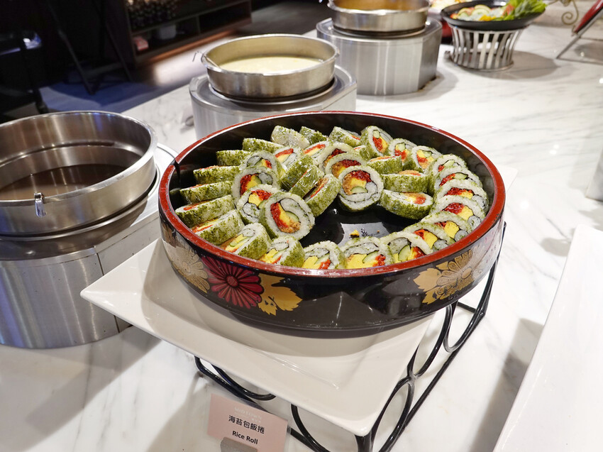 台北市中正區台北中正—魅麗海 中庭餐廳｜百元吃粗飽半自助Buffet｜西門町、德立莊酒店、秀山街