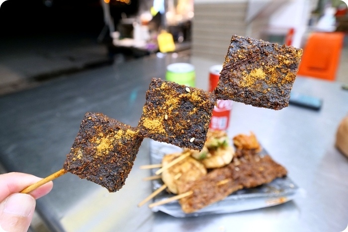 愈夜愈美麗，宵夜大車拼：華姐超人氣夜宵攤VS胖少爺精湛深厚的串燒功力！ @捲捲頭 Wonderful 品味。生活