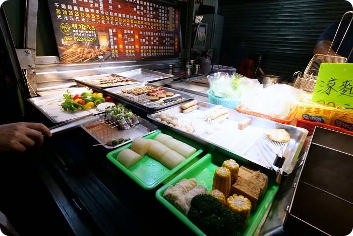 愈夜愈美麗，宵夜大車拼：華姐超人氣夜宵攤VS胖少爺精湛深厚的串燒功力！ @捲捲頭 Wonderful 品味。生活