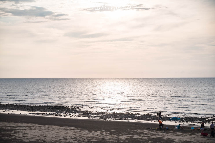 |苗栗景點|出水沙灘,苑裡隱藏版祕境,最新IG打卡沙丘景點,還有今年爆紅的抹茶石海灘都在這 - Hallo!Im 婷兒