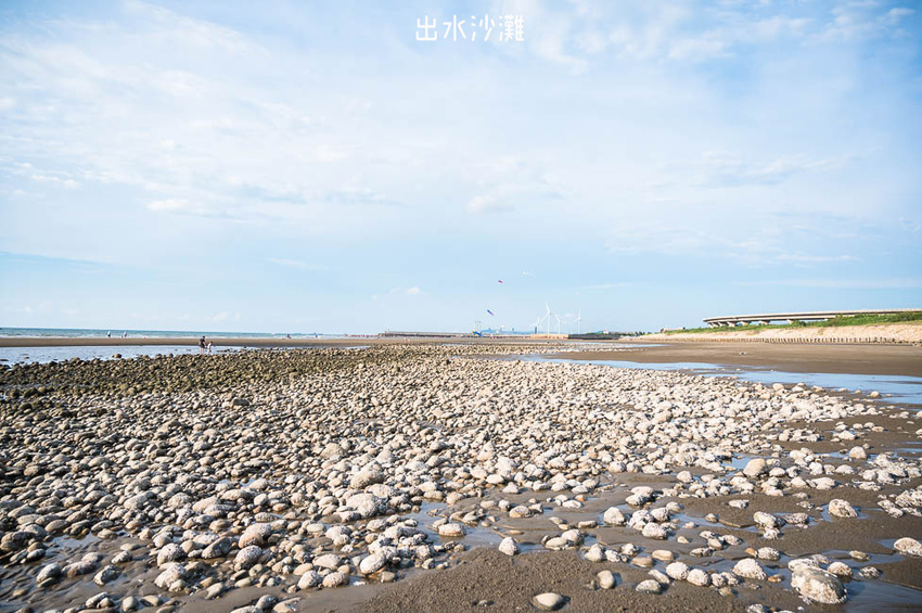 |苗栗景點|出水沙灘,苑裡隱藏版祕境,最新IG打卡沙丘景點,還有今年爆紅的抹茶石海灘都在這 - Hallo!Im 婷兒