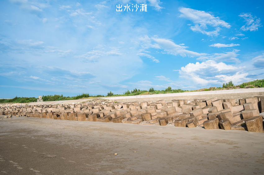 |苗栗景點|出水沙灘,苑裡隱藏版祕境,最新IG打卡沙丘景點,還有今年爆紅的抹茶石海灘都在這 - Hallo!Im 婷兒