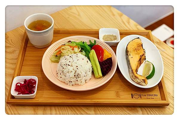 【新店美食】Le Coucou穀咕咕小館 ~ 新店輕食推薦/套餐❤️內用飯.湯免費續(附菜單) - 捷運大坪林站