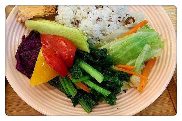 【新店美食】Le Coucou穀咕咕小館 ~ 新店輕食推薦/套餐❤️內用飯.湯免費續(附菜單) - 捷運大坪林站