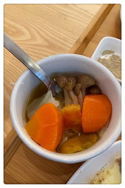 【新店美食】Le Coucou穀咕咕小館 ~ 新店輕食推薦/套餐❤️內用飯.湯免費續(附菜單) - 捷運大坪林站