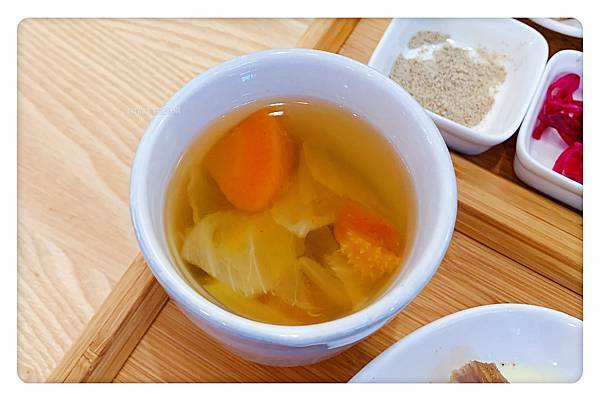 【新店美食】Le Coucou穀咕咕小館 ~ 新店輕食推薦/套餐❤️內用飯.湯免費續(附菜單) - 捷運大坪林站