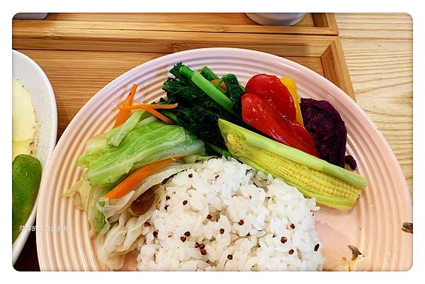 【新店美食】Le Coucou穀咕咕小館 ~ 新店輕食推薦/套餐❤️內用飯.湯免費續(附菜單) - 捷運大坪林站