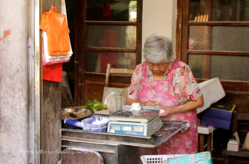 〖北埔老街〗半日遊!30年黃媽媽菜包.在地人都吃50年榕樹下小吃.伴手禮米食麻糬買不完