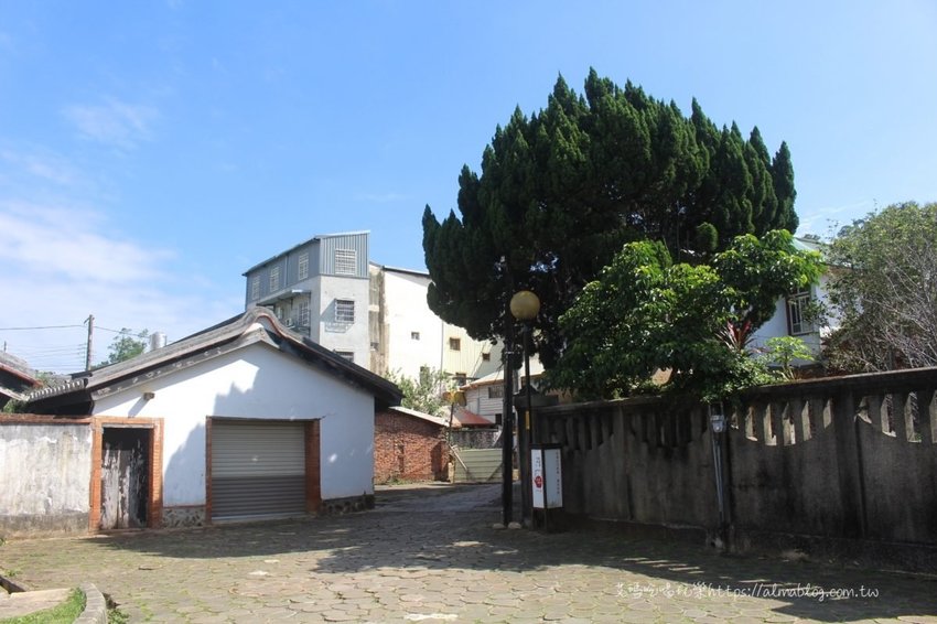 〖北埔老街〗半日遊!30年黃媽媽菜包.在地人都吃50年榕樹下小吃.伴手禮米食麻糬買不完