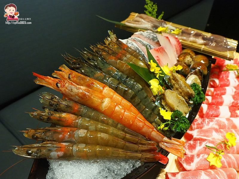 桃園中壢美食-聚北海道鍋物-自助吧268元牛肉壽喜燒吃到飽，肉肉瀑布也太仙氣飄飄了吧!!  (邀約) @民宿女王芽月-美食.旅遊.全台趴趴走