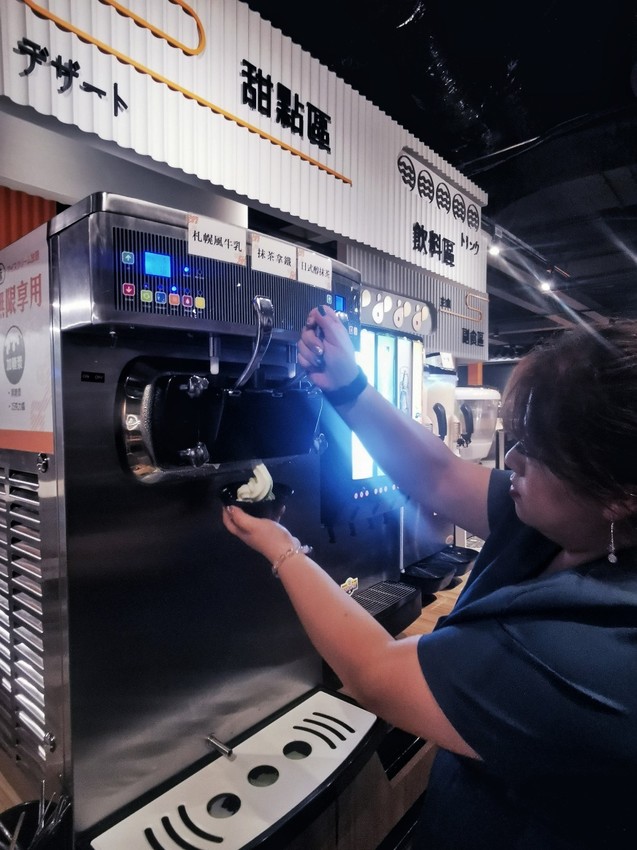 桃園中壢美食-聚北海道鍋物-自助吧268元牛肉壽喜燒吃到飽，肉肉瀑布也太仙氣飄飄了吧!!  (邀約) @民宿女王芽月-美食.旅遊.全台趴趴走