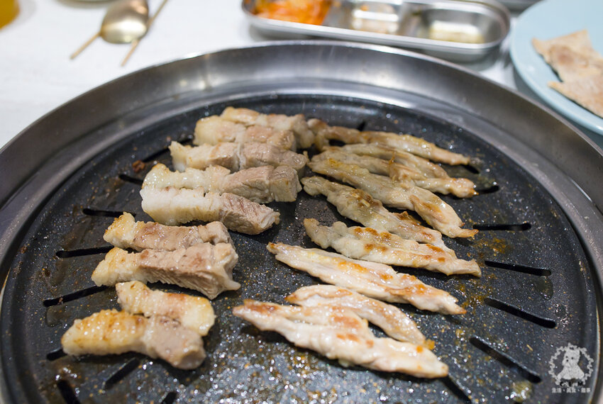 GOGI GOGI 韓式燒肉 桃園藝文店｜桃園藝文特區食記｜明亮簡約韓系網美風格韓式燒肉、韓式料理推薦