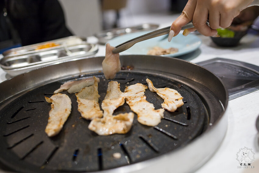 GOGI GOGI 韓式燒肉 桃園藝文店｜桃園藝文特區食記｜明亮簡約韓系網美風格韓式燒肉、韓式料理推薦