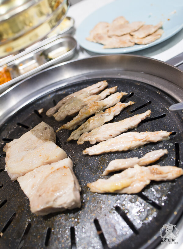 GOGI GOGI 韓式燒肉 桃園藝文店｜桃園藝文特區食記｜明亮簡約韓系網美風格韓式燒肉、韓式料理推薦