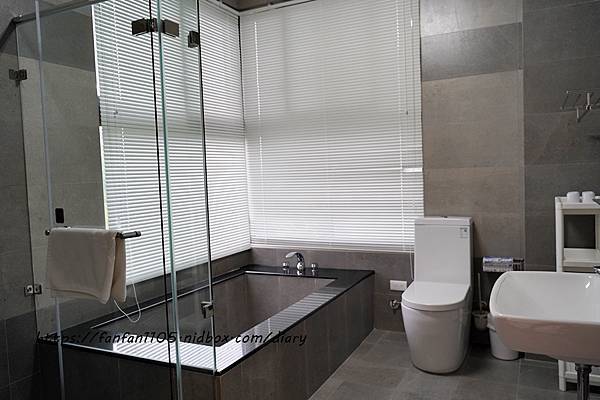 【宜蘭包棟民宿推薦】大翡翠莊園民宿 #電動車 #卡拉ok #烤肉 #兒童遊戲區 #宜蘭民宿推薦 (24).JPG