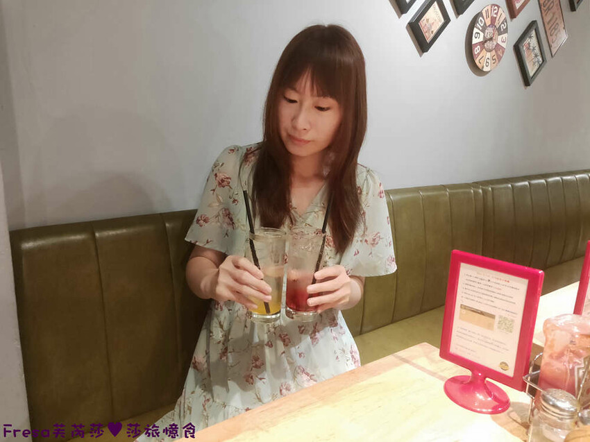 台北漢堡【史丹貓美式餐廳】西門町聚餐推薦！全日供餐松露香！比臉大的牛肉漢堡│義大利麵│運動賽事│萬華美食 - Fresa芙芮莎♥莎旅憶食