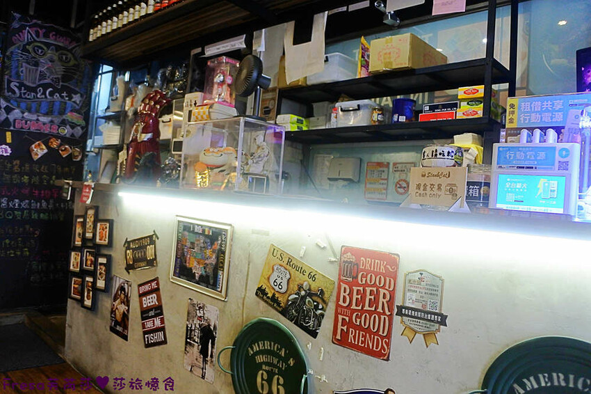 台北漢堡【史丹貓美式餐廳】西門町聚餐推薦！全日供餐松露香！比臉大的牛肉漢堡│義大利麵│運動賽事│萬華美食 - Fresa芙芮莎♥莎旅憶食