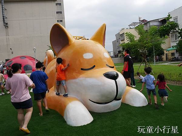 屏東蘭州街勝利動物溜滑梯公園4.JPG