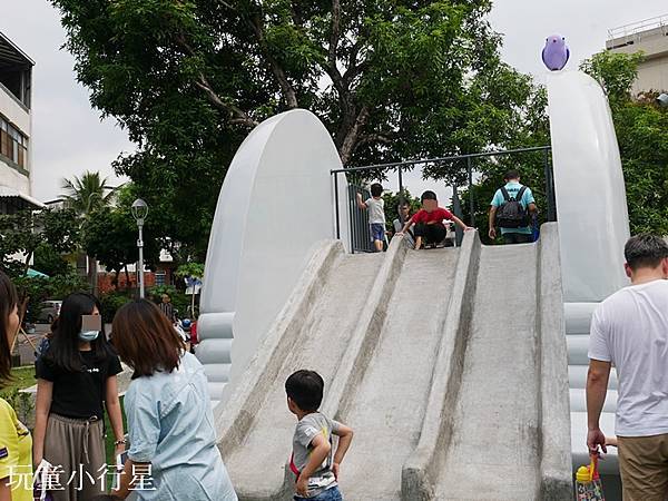屏東蘭州街勝利動物溜滑梯公園11.JPG