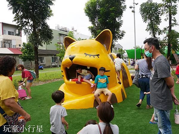 屏東蘭州街勝利動物溜滑梯公園5.JPG