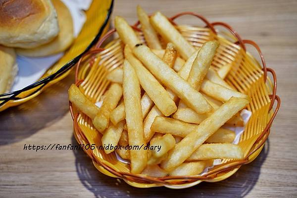 【蘆洲牛排】濠誠牛排 #蘆洲平價牛排 #高CP值牛排推薦 #蘆洲捷運站 #捷運美食 (5).JPG