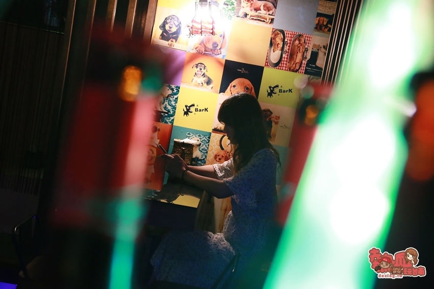 【台南酒吧】海安路上的超人氣露天老屋酒吧，「不限時段」啤酒調酒飲料買一送一：Bark露天茶飲酒吧 - 熱血玩台南。跳躍新世界